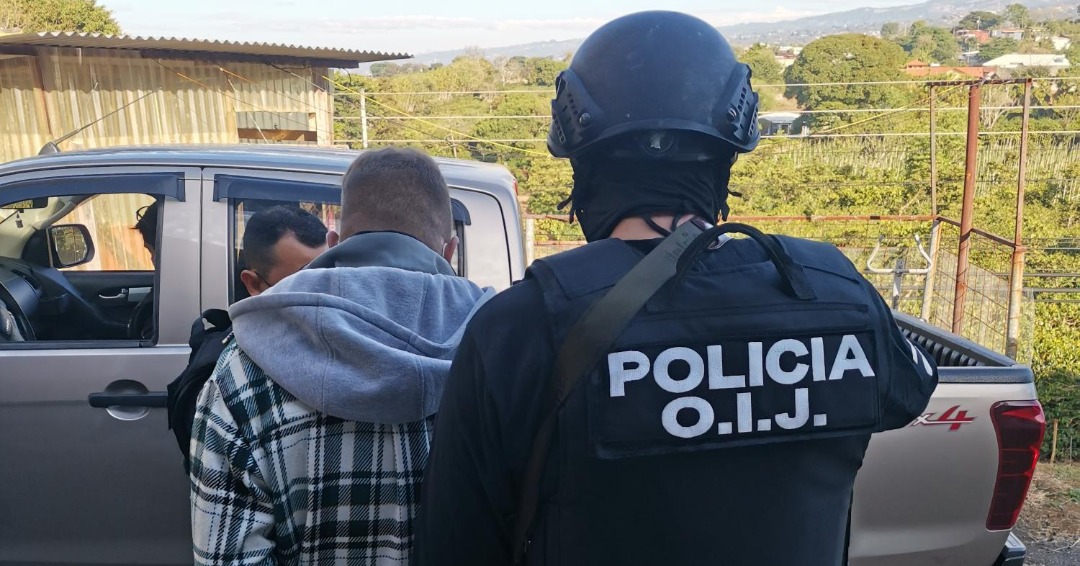 Detienen a sospechoso de amenazar como arma de fuego #SomosACRnet