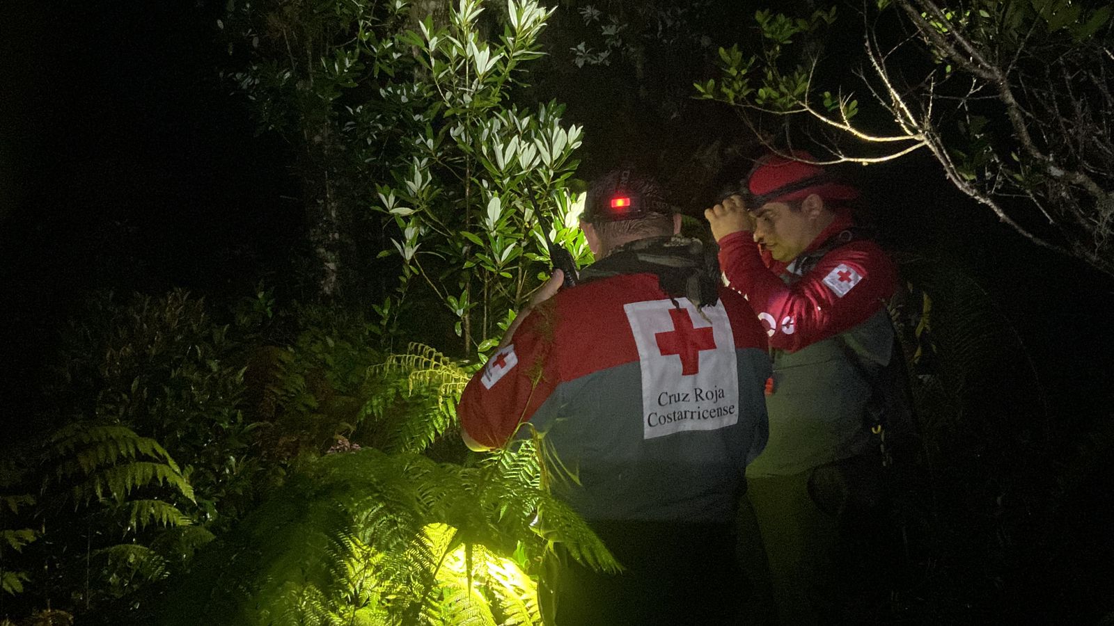 CRUZ ROJA REALIZA RESCATE DE DOS MUJERES EN EL CERRO DANTA. - SomosACRnet
